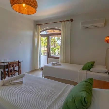 Xanthos Boutique 2*